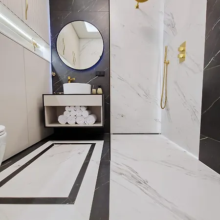 Lux - Z Ogrodem Nad Jeziorem Apartman